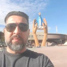 Hoje quero dedicar um momento para agradecer a essa equipe incrível, que  torna nosso ambiente de trabalho um lugar feliz e motivador. Trabalhar ao  lado de profissionais dedicados, comprometidos e…