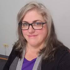 👋Hi!! It is wonderful to be participating in this event. I am an advocate  for clean living, avid cook and baker, wine lover and doodle mom. My  husband and I love hanging