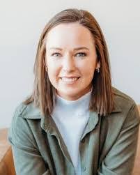 Amy Fife's Instagram, Twitter & Facebook