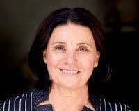 Marie-Claire Howard, Présidente du conseil d'administration de l'Alliance  Française à Vancouver