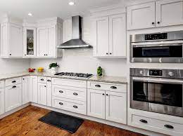 This detailed fabuwood fusion blanc gives your kitchen a touch of traditional splendor with a refreshing twist. Fabuwood Allure Fusion Blanc 10 X 10 Kitchen 10 X 10 Kitchen Cabinets Kitchen Cabinets Kitchen
