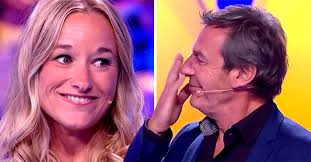Très curieux de nature (un gros atout pour une émission comme les 12 coups de midi), christian a voulu savoir d'où venaient. 12 Coups De Midi Jean Luc Reichmann S Amuse Avec Anne Qui Decouvre L Etoile Mysterieuse
