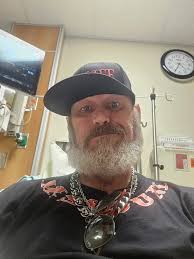 In response to all of those that asked about calling ems. I did. However,  so you realize that I had multiple people call and show up to help? It is  not easy