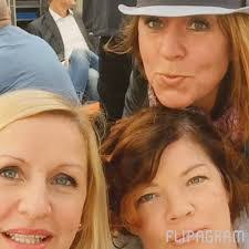 Karin Snell's Instagram, Twitter & Facebook