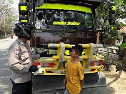 Loker sopir truk cabe : Ketika Anak Di Bawah Umur Jadi Sopir Tembak Truk Fuso Di Bogor News Liputan6 Com