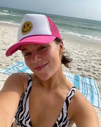 nobody looks good in orange!! #hornsdown