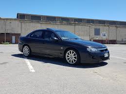 The hsv ve senator signature is a seductive luxury cruiser one minute and a demented track special the next. Hsv Vx Senator Signature And Senator 300i Hsv Database