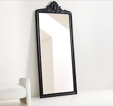 Hgtv S Leanne Ford 3 Current Decor Trends That Are Actually Timeless In 2020 Floor Mirror Freestanding Mirrors Wood Floors