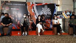 Ayu juga menyanyikan single alamat palsu. Antv Holds Birthday Party Otis Hahijary Collaborates With Ayu Ting Ting Again
