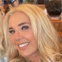 Sandi Romero's Instagram, Twitter & Facebook