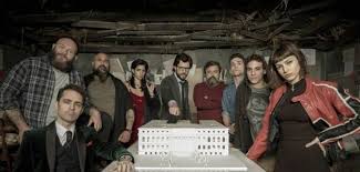 Quinta e ultima stagione online dal 3 settembre, tra i volti nuovi ecco il figlio di berlino. La Casa Di Carta Trama Cast E Tutte Le Curiosita Isa E Chia