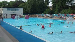 Droitwich spa lido is reopening on may 1. Droitwich Spa Lido Places To Go Lets Go With The Children