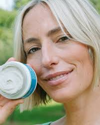 Soft, smooth, vibrant-looking skin thanks to our new, powerfully  exfoliating Green Slate Mineral Polish. Link in bio to join the waitlist  before it launches.