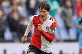 Steven berghuis switches from feyenoord to ajax. Feyenoord Houdt Poot Voorlopig Stijf Bij Pikante Transfer Berghuis Nederlands Voetbal Ad Nl