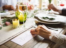Sa finition complétera les meubles de cuisine que vous aurez choisis et donnera du caractère à cette dernière. Comment Faire Et Organiser Son Plan De Table Mariage The Bride Next Door