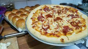 Bagi kalian penggemar pizza, berikut ini blog unik sampaikan cara membuat pizza tanpa menggunakan oven. Resep Saus Dan Pizza Homemade Youtube