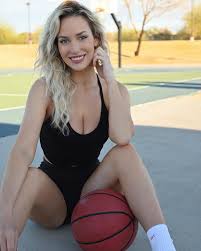 Records are made to be broken. Paige Spiranac Paige Renee Instagram Photos And Videos