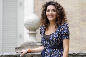 Da un posto al sole al red carpet del lido. Serena Rossi Attrice Di Un Posto Al Sole