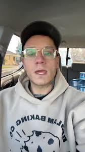 Guys you just have to love yourself it’s literally so easy. , #fyp #therapy  #selfcare #selflove #funny #therapy #rant #nails #saltlakecity