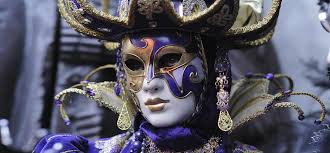 O jacheta rosie cu benzi din material reflectorizant, casca de pompier, stingator, portavoce cu efecte sonore (necesita o baterie aa. SalvaÈ›i Moda Designerului Design Unic Costume De Carnaval Second Hand Restaurantmojito Ro