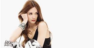 Στο εξομολογητήριο, η ιωάννα παππά αποκάλυψε, μεταξύ άλλων, ότι έχει ψάξει τηλέφωνο συντρόφου της. H Lamperh H8opoios Iwanna Pappa Sto Umano Umano Gr