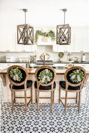 Black And White Farmhouse Kitchen Decor Black White Farmhouse Christmas Kitchen Kitchen Decor Kitchen Design Diy Diy Kitchen Decor