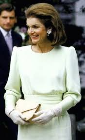 July 18th 1986 A Green Crepe Carolina Herrera Dress For Her Daughter Caroline S Wedding Jackie Kennedy Jacqueline Kennedy Onassis Caroline Kennedy Wedding