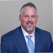 Derek Pender's Instagram, Twitter & Facebook