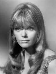 Nina Wayne's Instagram, Twitter & Facebook