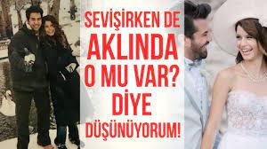 Ünlü oyuncu beren saat, anneler günü'nde trafik kazasında vefat eden sevgilisi efe güray'ın doğum gününü ve annesinin. Beren Saat Neden Eski Sevgi Li Si Ni N Fotografini Paylasti 33 Bolum Magazin Noteri Youtube