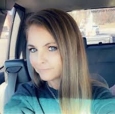 Jessica Courson's Instagram, Twitter & Facebook