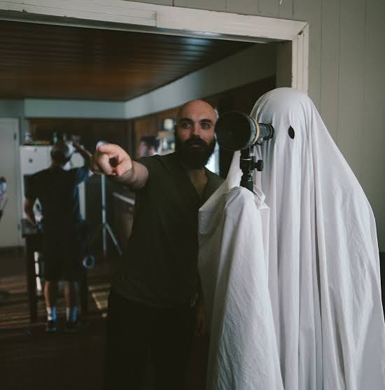 The director of A Ghost Story wants to haunt his wife when he dies | Vox