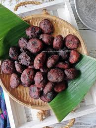 Dimana bahan dan cara membuat pisang goreng nugget ini tidaklah jauh berbeda dengan resep pisang krispi. Cucur Pisang Jemput Jemput Pisang Rangup Di Luar Lembut Di Dalam Yang Pasti Sedap Bukan Sekadar Rupa Tanpa Serbuk Penaik Qasey Honey