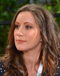 Lisa nilssons version av ana diaz 100 från @så mycket bättre 2020. Lisa Nilsson I Sorg Artistens Ord Om Familjetragedin Valdigt Tungt