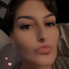 Dana Gottfried's Instagram, Twitter & Facebook