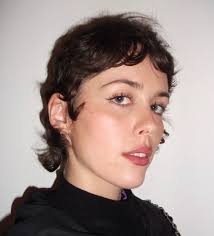 Had the best time cutting Olivia's Hannah-Kleit-inspired short short bob! I  love how playful you can be with this look