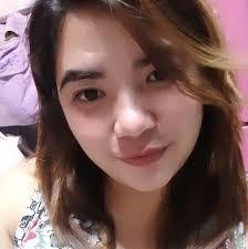 Beverly Mendiola's Instagram, Twitter & Facebook