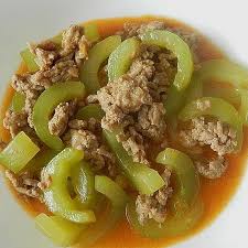 Gurkengemuse Mit Hackfleisch Von Zambora1 Chefkoch Rezept Gurke Gemuse Hauptmahlzeit Hackfleisch