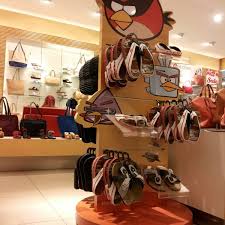 Disposable face mask are used to protect the face from potential hazards such as dust, dirt, debris, pathogens, spray, fluid, etc. Photos At Bata Shoe Store In Setapak