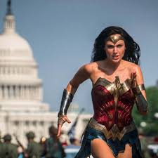 She won the miss israel title in 2004 and went on to represent israel at the 2004 miss universe beauty pageant. Gal Gadot Couldn T Breath In Her Initial Wonder Woman Costume People Qctimes Com