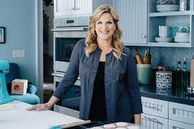 Each serving provides 743 kcal, 34g protein, 60g carbohydrates (of which 8g sugars), 40g fat. Trisha Yearwood Would Bring Mac Cheese To Any Holiday Party Sounds Like Nashville