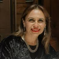 Silvana Mendoza's Instagram, Twitter & Facebook