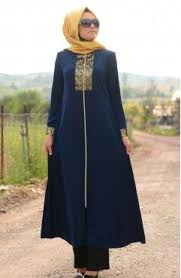 Dis Giyim Ferace Musluman Modasi Moda Stilleri Basortusu Modasi