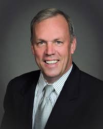 Linn County Commissioner Roger Nyquist receives Chamber of Commerce Legacy  Award