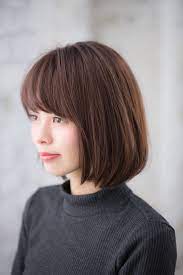 前日の疲れや老けが顔に出てしまう とお悩みのlee世代におすすめしたい 髪全体がやわらかく 若々しくみえるボブスタイルのご紹介です ちょうどいい長さの前髪は目尻ギリギリのラインを描いてフェイスラインに自然につながり 毛先の丸みが表情をやさしくフレッシュな