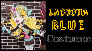 Eine weste mit hemd und eine kurzes röckchen mit knielanger leggins verwandeln sie in die tochter des meeresungeheuers. Diy Monster High Costumes For Adults Holidappy Celebrations