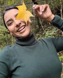 𝙈𝙖𝙧𝙡𝙖 𝙀𝙨𝙘𝙤𝙗𝙖𝙧