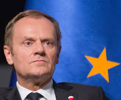 Former eu council chief tusk posted the snap which shows him holding two fingers. Donald Tusk And His Son In The Centre Of A Fraud Gefira