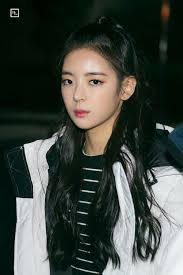 Lia Jisu Itzy Selebritas Wanita Cantik Wanita