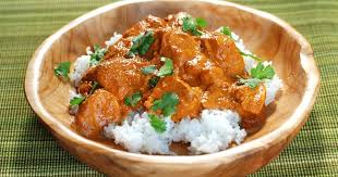 Mélangez dans un grand bol les yaourts avec le garam massala, l'ail et l'oignon hachés, puis salez légèrement. Riz Poulet Tikka Massala Decouvrez Les Ingredients Ustensiles Et Etapes De Preparation